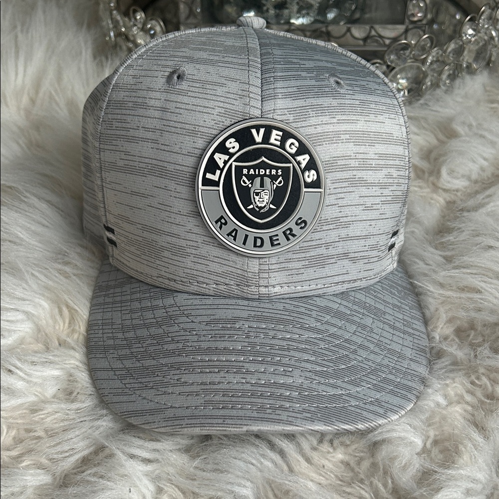 NWOT SnapBack Las Vegas Raiders Hat